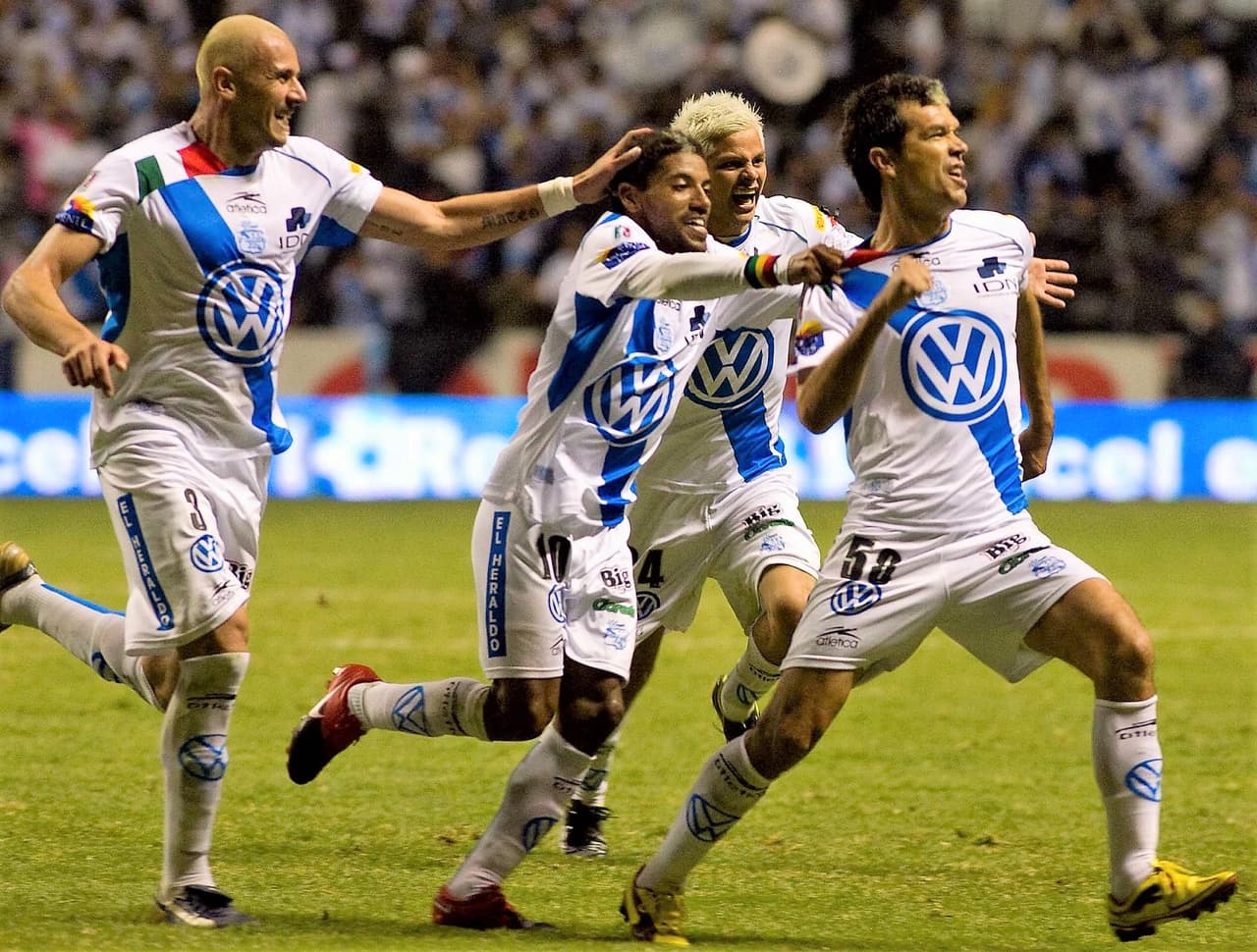 También en 2009 Jared jugó para el Puebla. En la Angelópolis el delantero de Culiacán jugó 15 encuentros y anotó cinco dianas.