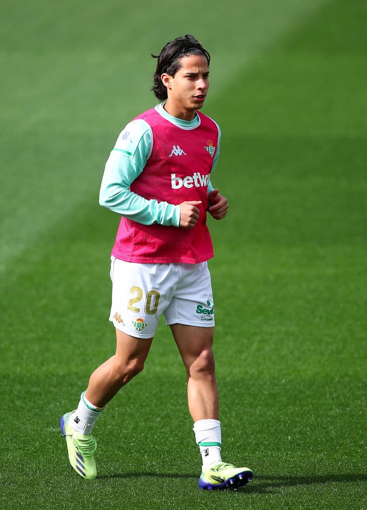 Diego Lainez no estará en el Preolímpico, sí con el Tri Mayor