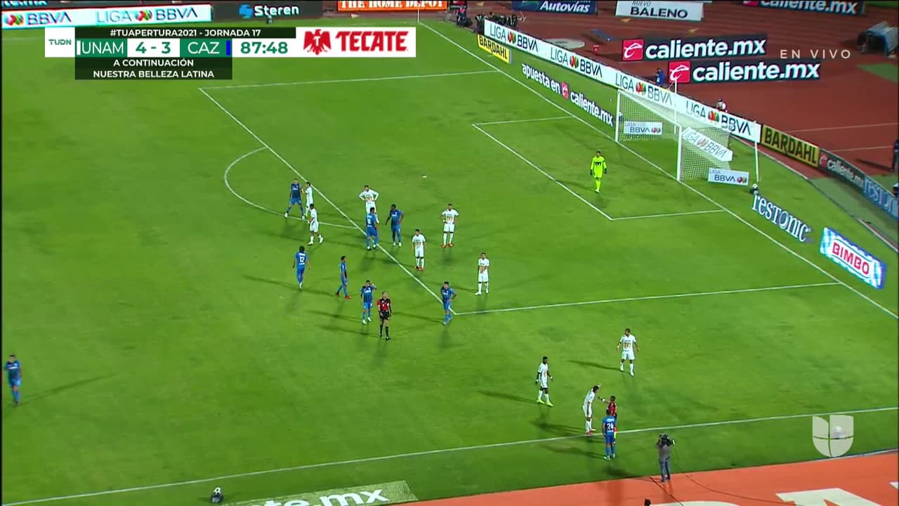 ¡TIRO ATAJADO! disparo por Luis Mendoza.