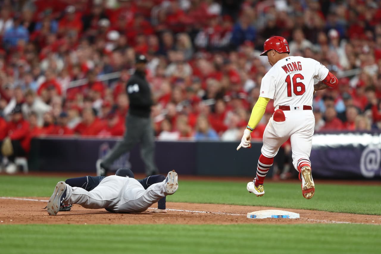 Los Braves vienen de atrás en la novena para remontar a los Cardinals 3-1.