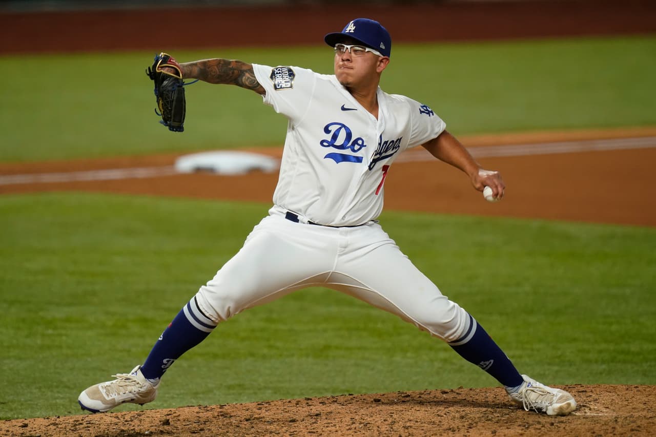 El cambio de pitcher en los Rays sentencia el partido y los Dodgers consiguen remontar la desventaja de 1-0 para vencer 1-3 a los Rays y consiguen su sexta campeonato de Serie Mundial.