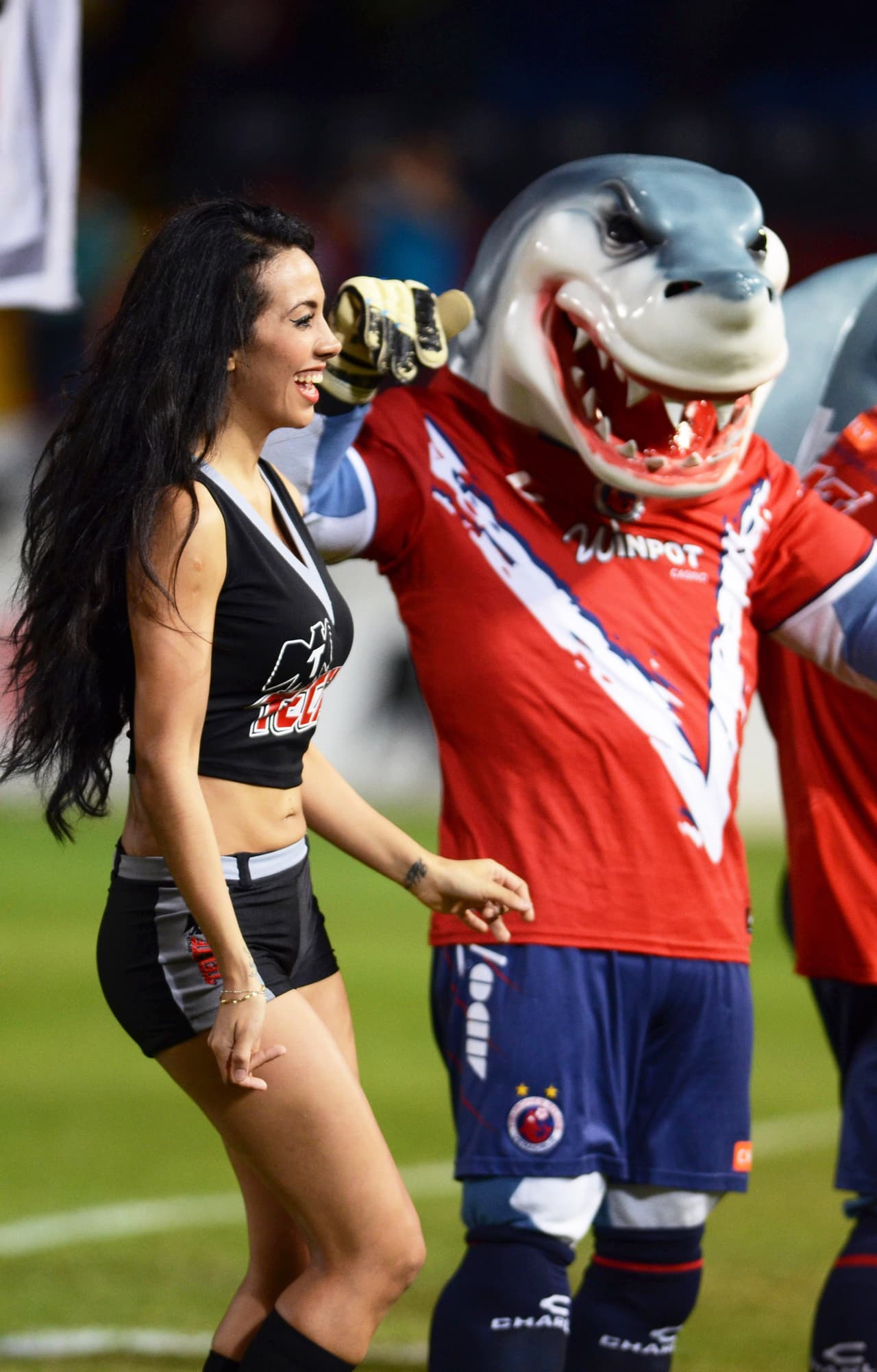 La belleza de las porristas en la fecha 2