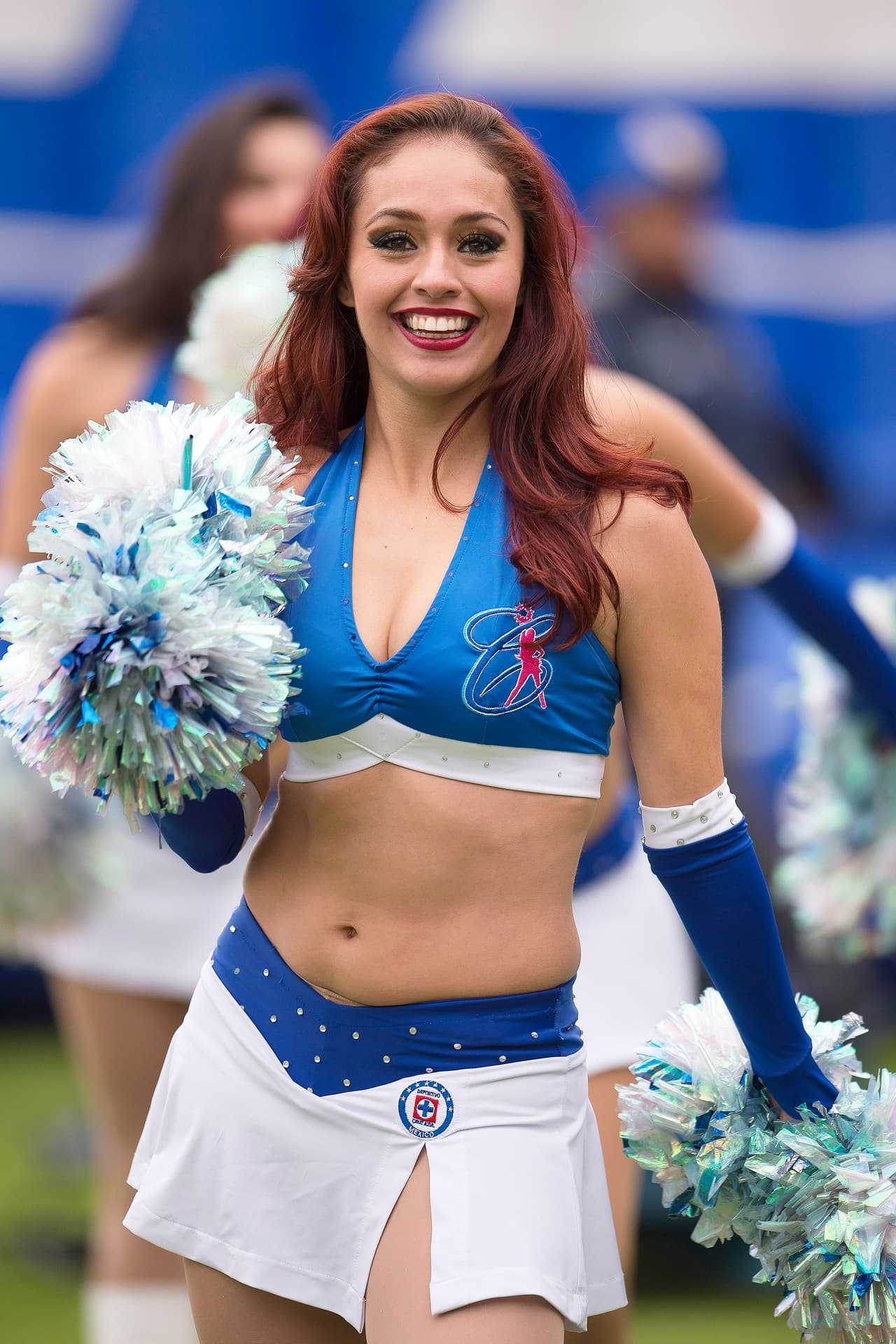 La belleza de las porristas en la fecha 2