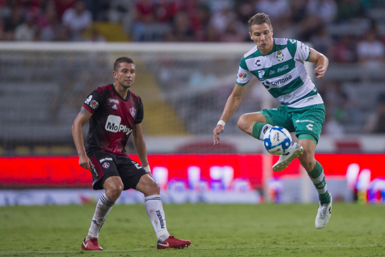 Julio Furch no pudo marcar en el Jalisco