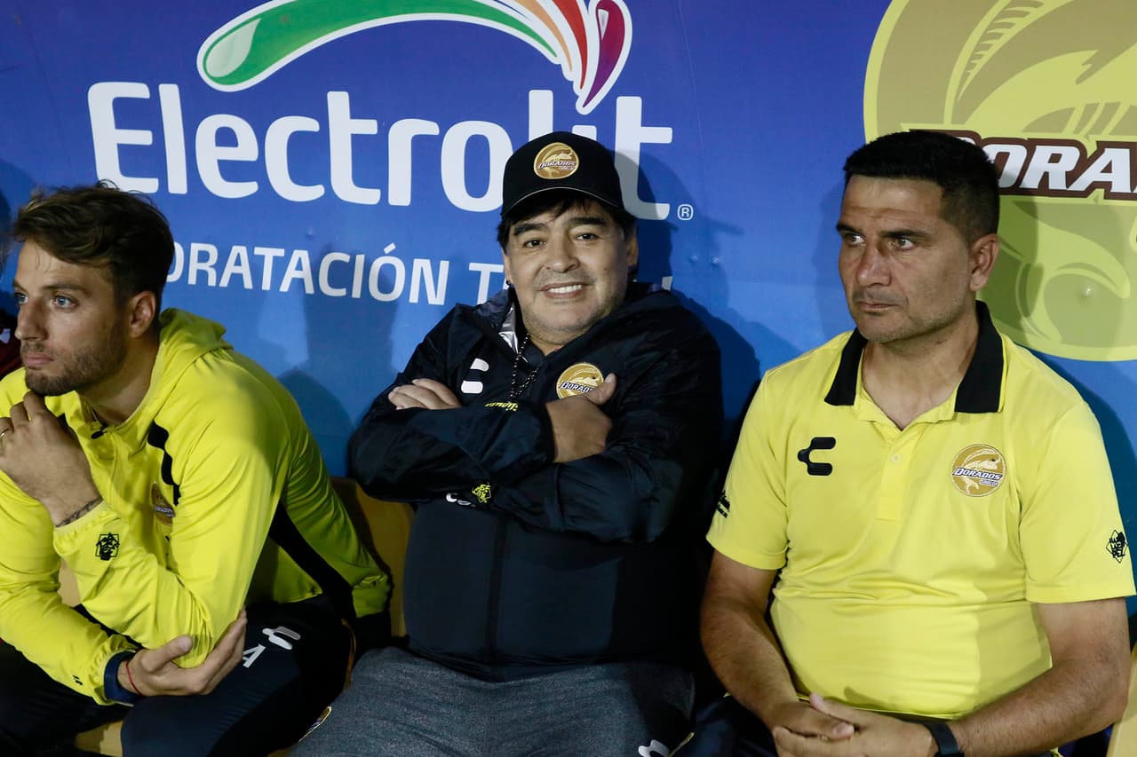 El estratega argentino lucía tranquilo y sonriente previo al silbatazo inicial.