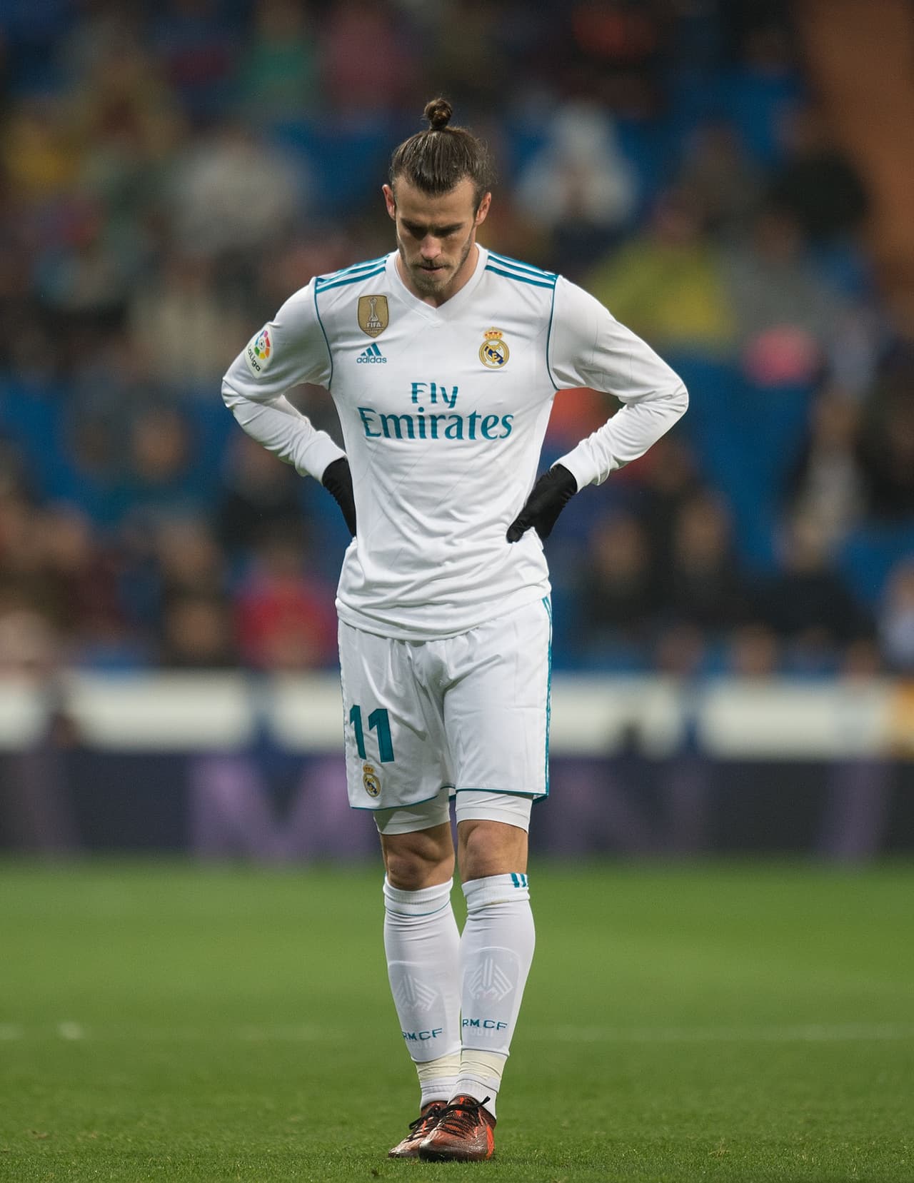 MADRID, SPAIN - NOVEMBER 28: Gareth Bale of Real Madrid CF looks on during the Copa del Rey, Round of 32, Second Leg match between Real Madrid and Fuenlabrada at Estadio Santiago Bernabeu on November 28, 2017 in Madrid, Spain. (Photo by Denis Doyle/Getty Images)