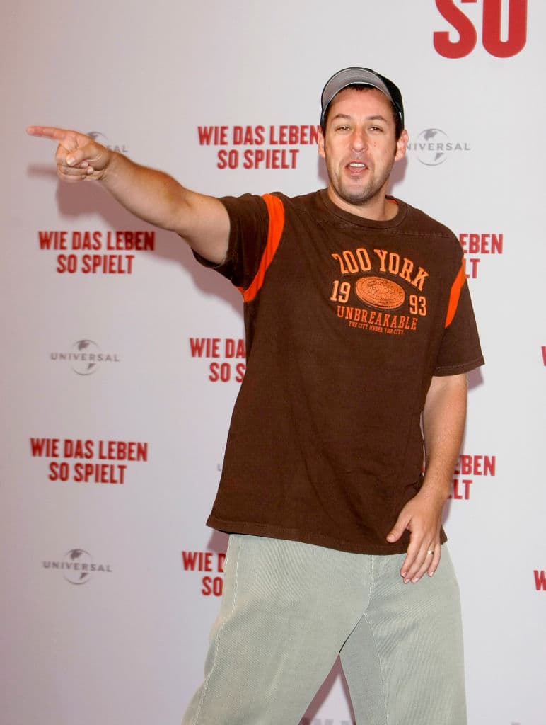 Sus nuevos proyectos actualmente se mantienen en secreto y el hombre de 55 años ha mantenido un perfil bajo, lo que sólo alimentó los rumores de su muerte.