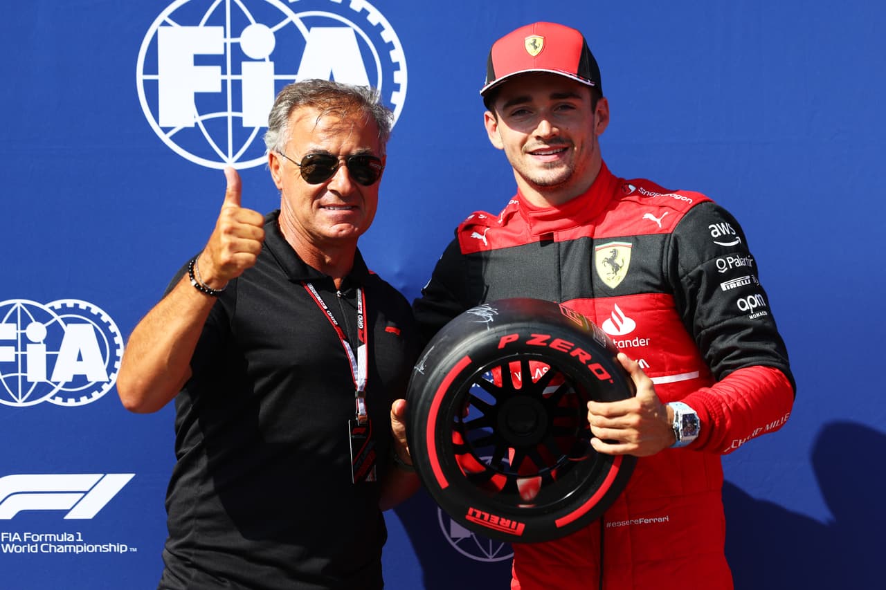 Por ahora Charles Leclerc sonríe, pero veremos lo que sucede el domingo.
<br>