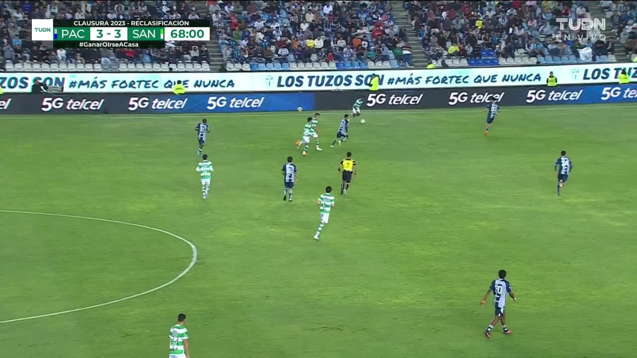 ¡TIRO ATAJADO! disparo por Luis Chávez.