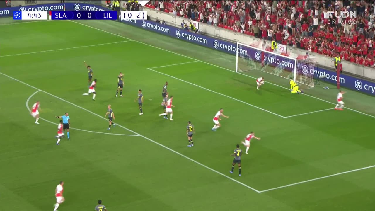 ¡GOL!  anota para Slavia Prague. Christos Zafeiris