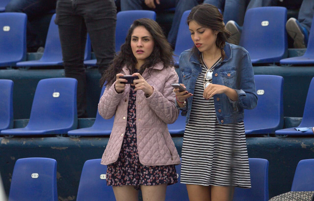 El colorido de la afición en la Jornada 8