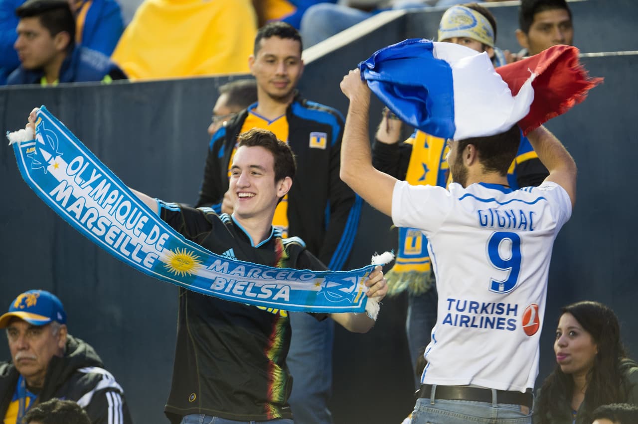 El colorido de la afición en la Jornada 8