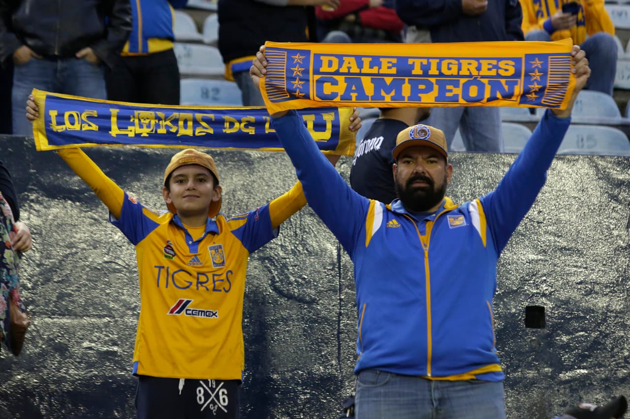 El colorido de la afición en la Jornada 8