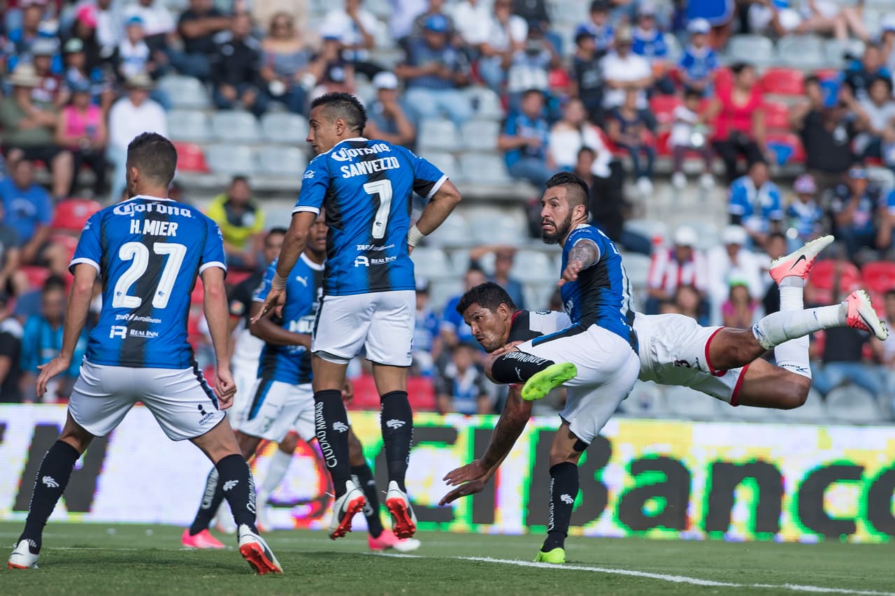 EL juego desplegado por Lobos hace ilusionar a su afición. Aquí vemos el segundo tanto del encuentro, anotado por Javier Rodríguez.