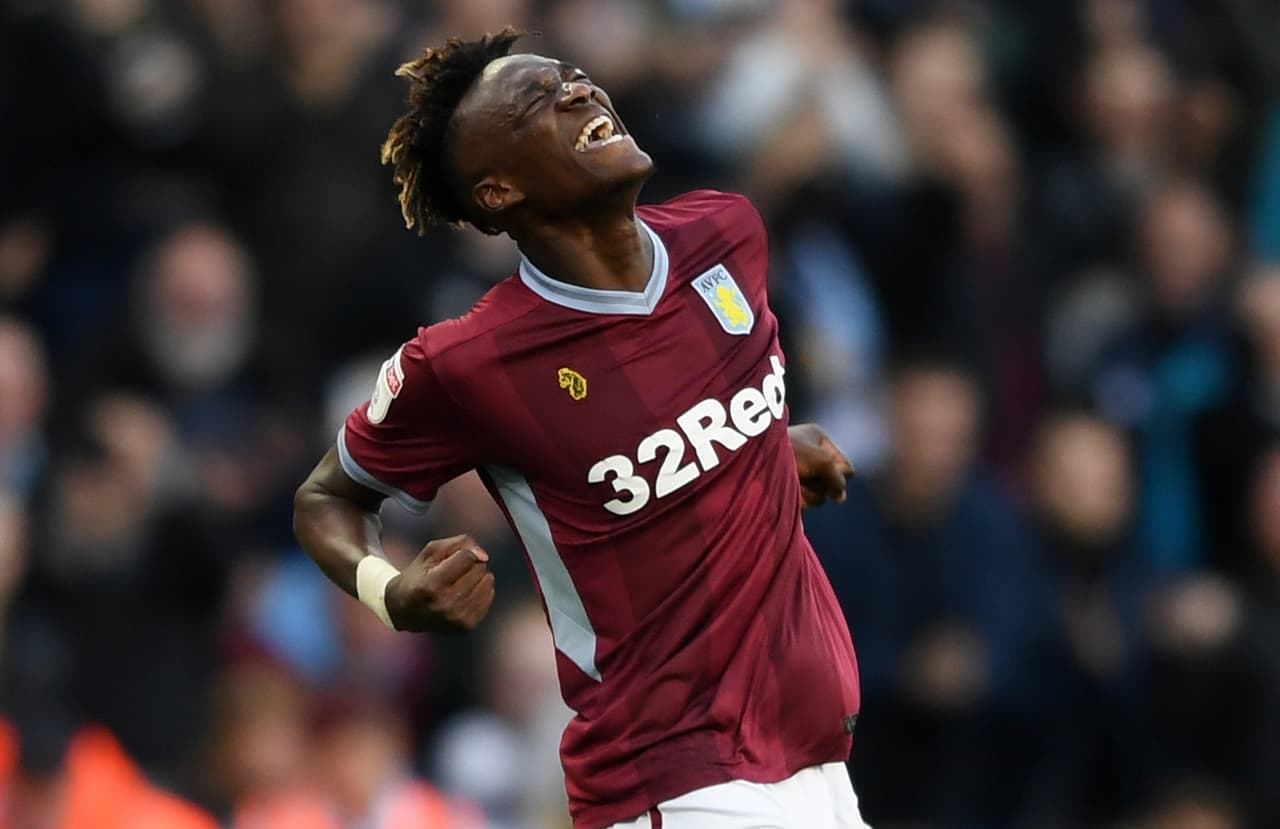 La campaña pasada fue vital para el Aston Villa que ascendió desde el Championship a la Premier League. Firmó 26 goles en 40 juegos.