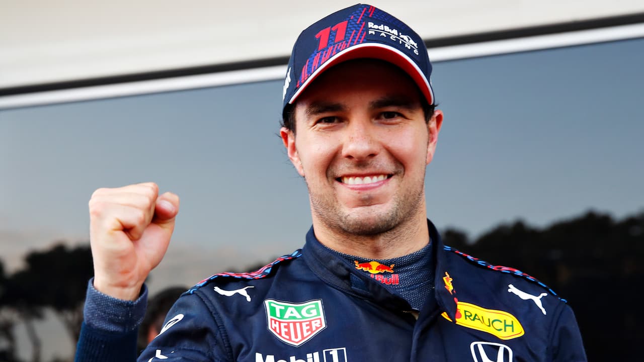 Checo vence por partida doble a Verstappen