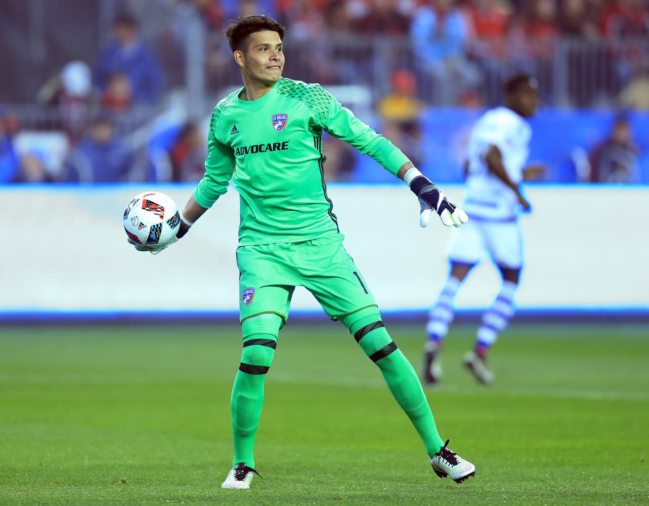 Pero es un chico joven que cuenta con ya varias titularidades en su haber.