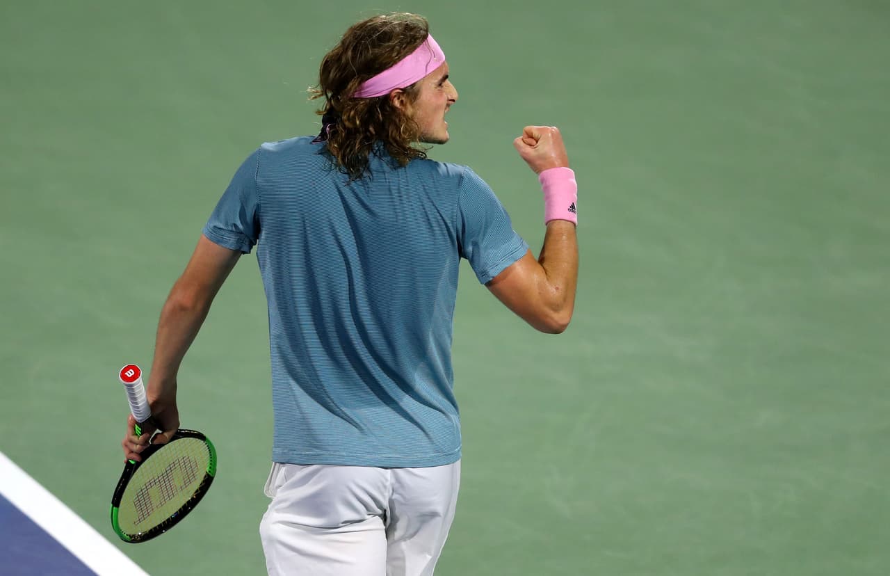 El francés Gael Monfils, que venció 6-1, 7-6 (3), 6-2 al lituano Ricardas Berankis, y buscará detener en la Semifinal del ATP 500 de Dubai al griego de 20 años Stefanos Tsitsipas, que se impuso 6-7 (4), 7-6 (1), 6-1 al polaco Hubert Hurkacz para clasificar a su tercera semifinal en 2019.