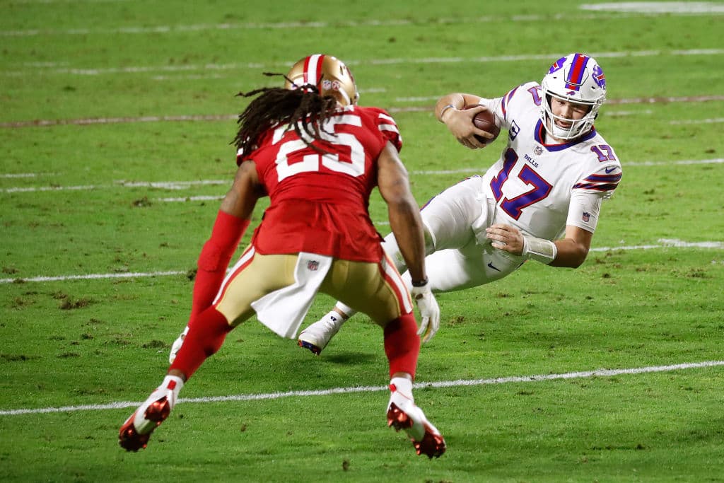 Josh Allen lanzó más de 300 yardas y cuatro pases de anotación en la victoria 34-24 sobre los San Francisco 49ers.