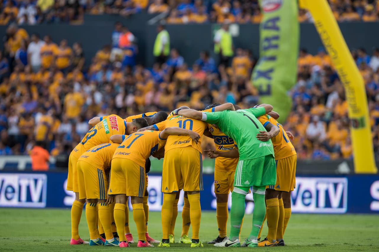 <b>Estadio Universitario: </b>en el juego más emocionante de la jornada, el público respondió de la mejor manera. Tigres le ganó 3-2 a Lobos.