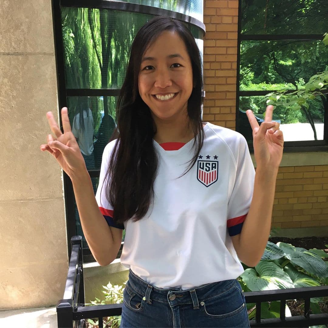 Ellen se siente más cómoda en un campo de lechugas orgánicas que en un bar de buceo de Brooklyn.