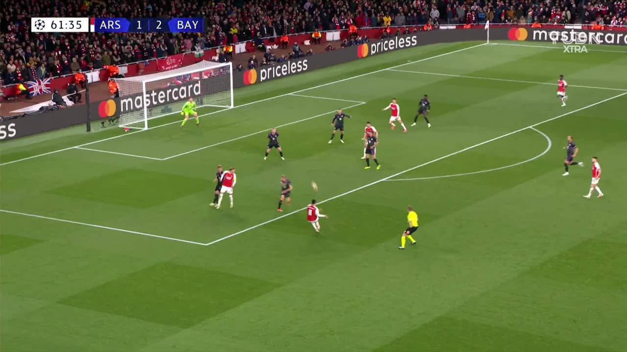 ¡TIRO ATAJADO! disparo por Gabriel Martinelli.