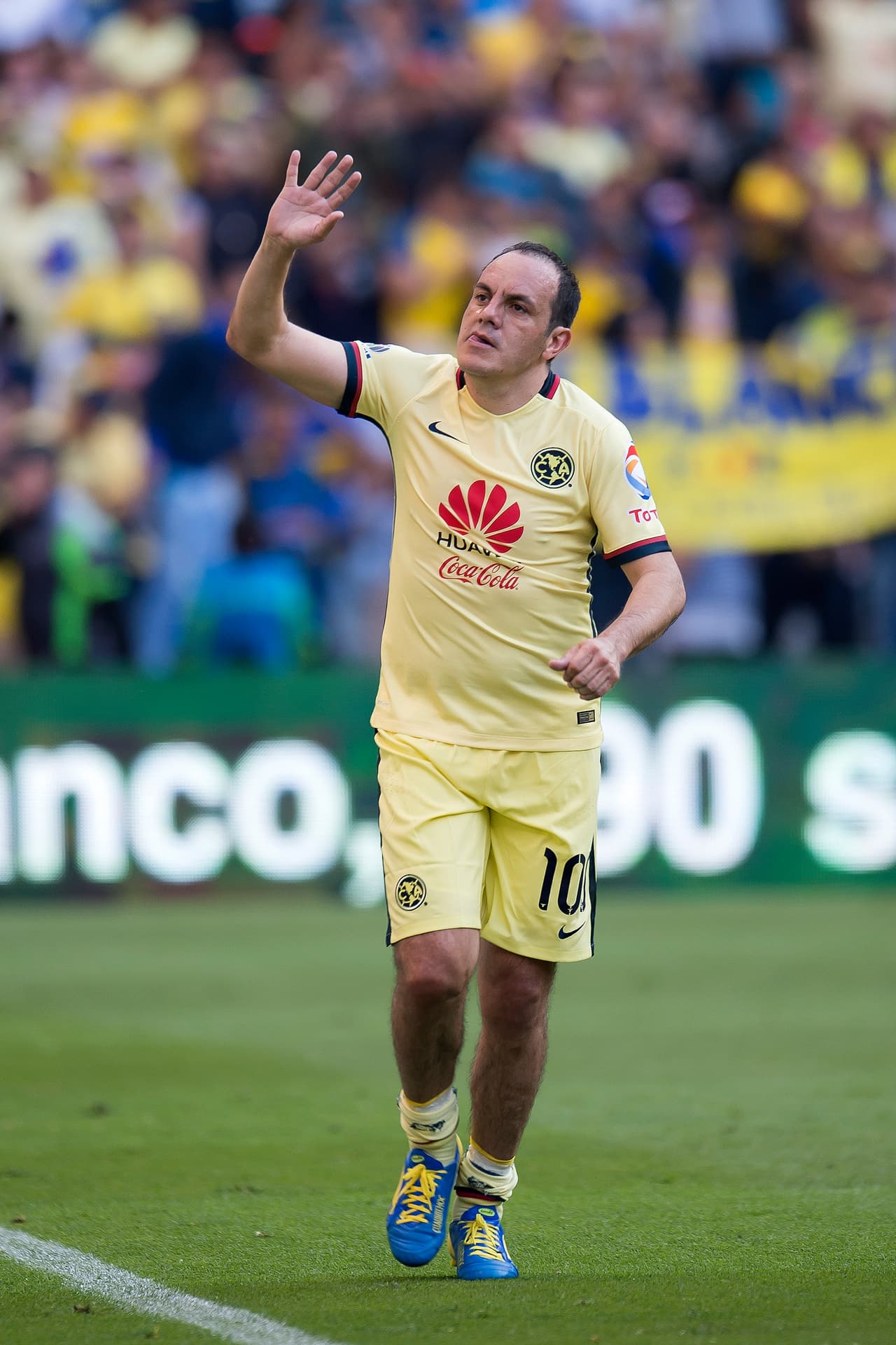 Cuauhtémoc Blanco Bravo se convirtió en el jugador más longevo en el Estadio Azteca