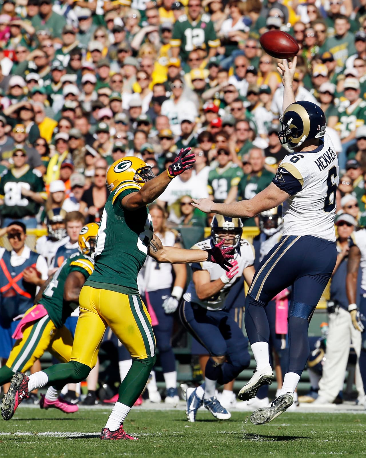 Hekker promedió 48.3 yardas por despeje. Ocho de sus 16 despejes del mes fueron de al menos 50 yardas.