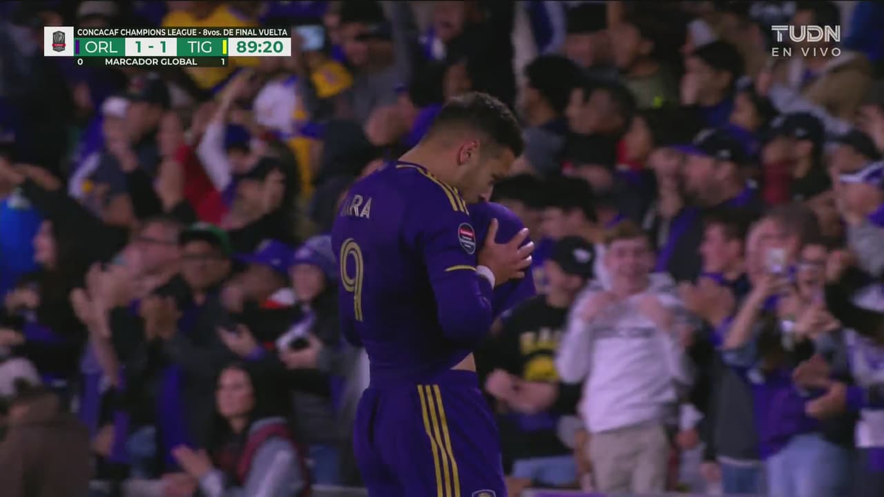 ¡Golazo! Media chilena de Ercan Kara para poner el 1-1 de Orlando
