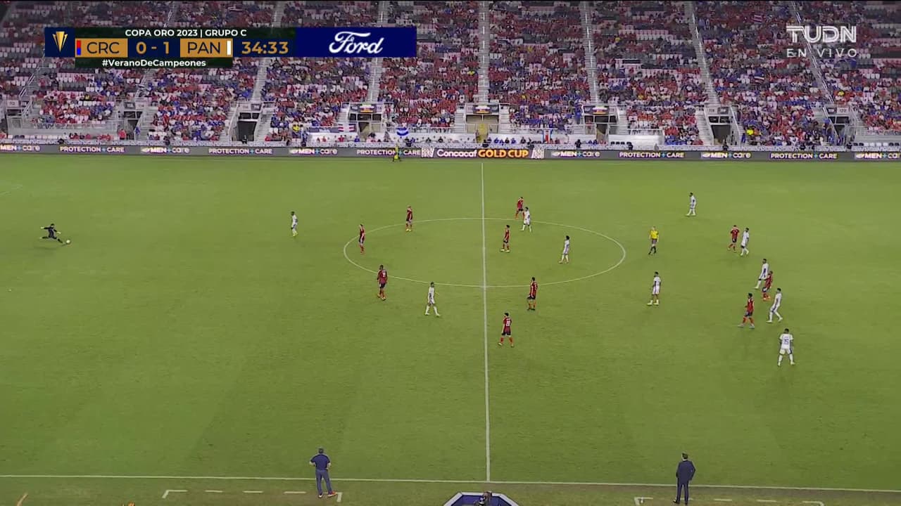 ¡TIRO ATAJADO! disparo por Andrés Andrade.