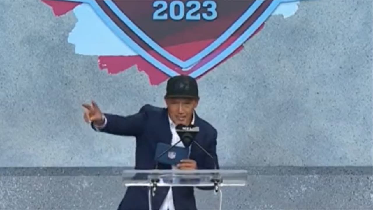 ¡Insólito! 'Matador' Hernández anuncia pick de Cowboys en el NFL Draft 2023