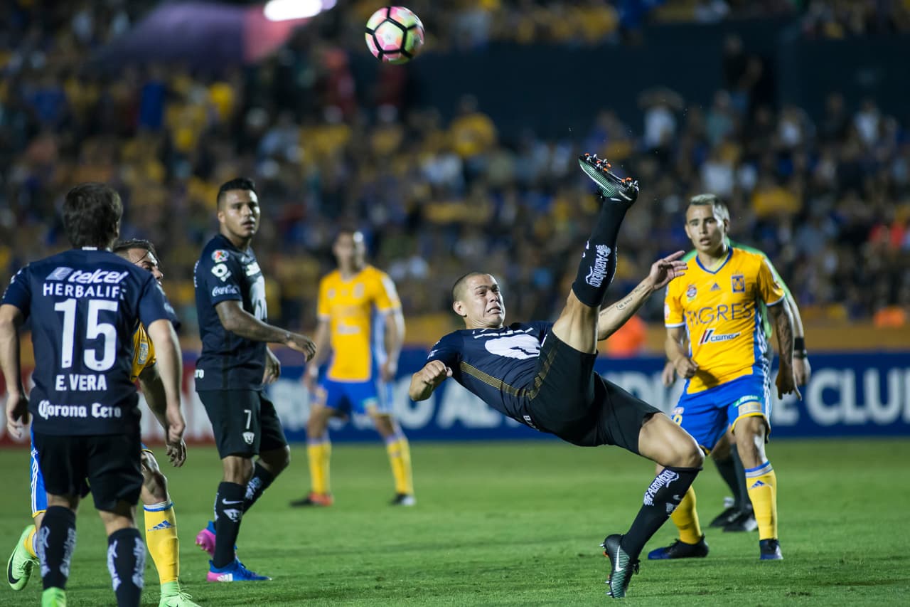 Pumas salvó un empate de visitante y dejó el partido 1-1 contra Tigres en el juego de ida de la segunda fase de la Liga de Campeones de la Concacaf.
