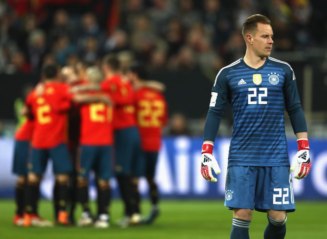 22-
<b>Marc-André ter Stegen (7)</b>. Algunas buenas salvadas para mantener el resultado. Una de Isco, a los 56 minutos, fue la más difícil: a quemarropa y desde dentro del área. Reflejos de gato.