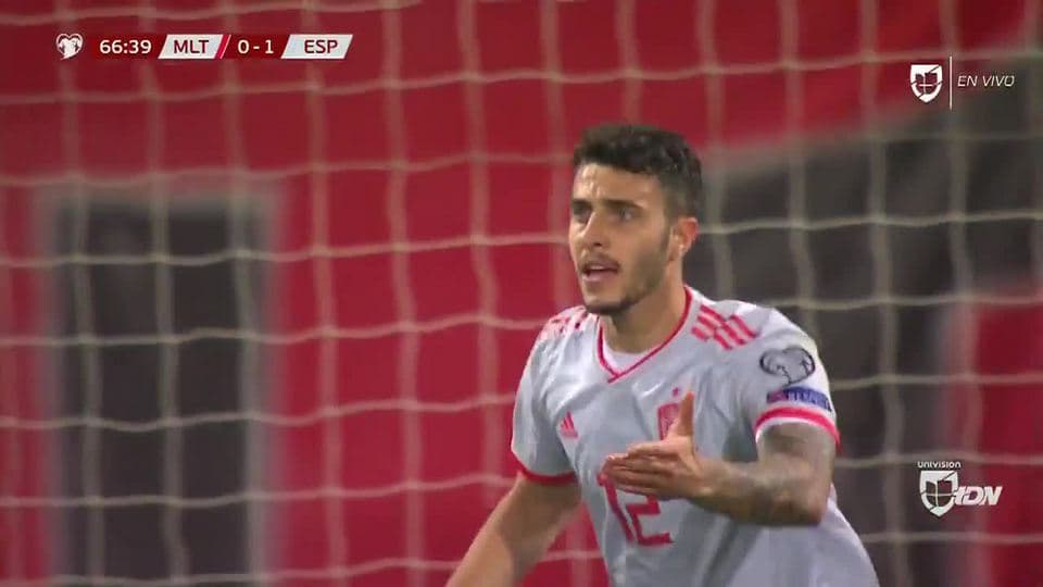 Tiro desviado de Álvaro Morata