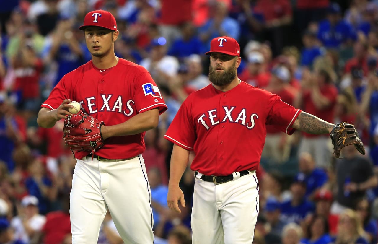Cleveland 8 - 5 Texas: El relevo de Texas poco pudo hacer ante la ofensiva de Cleveland que anotó 5 carreras en las últimas 3 entradas del encuentro.