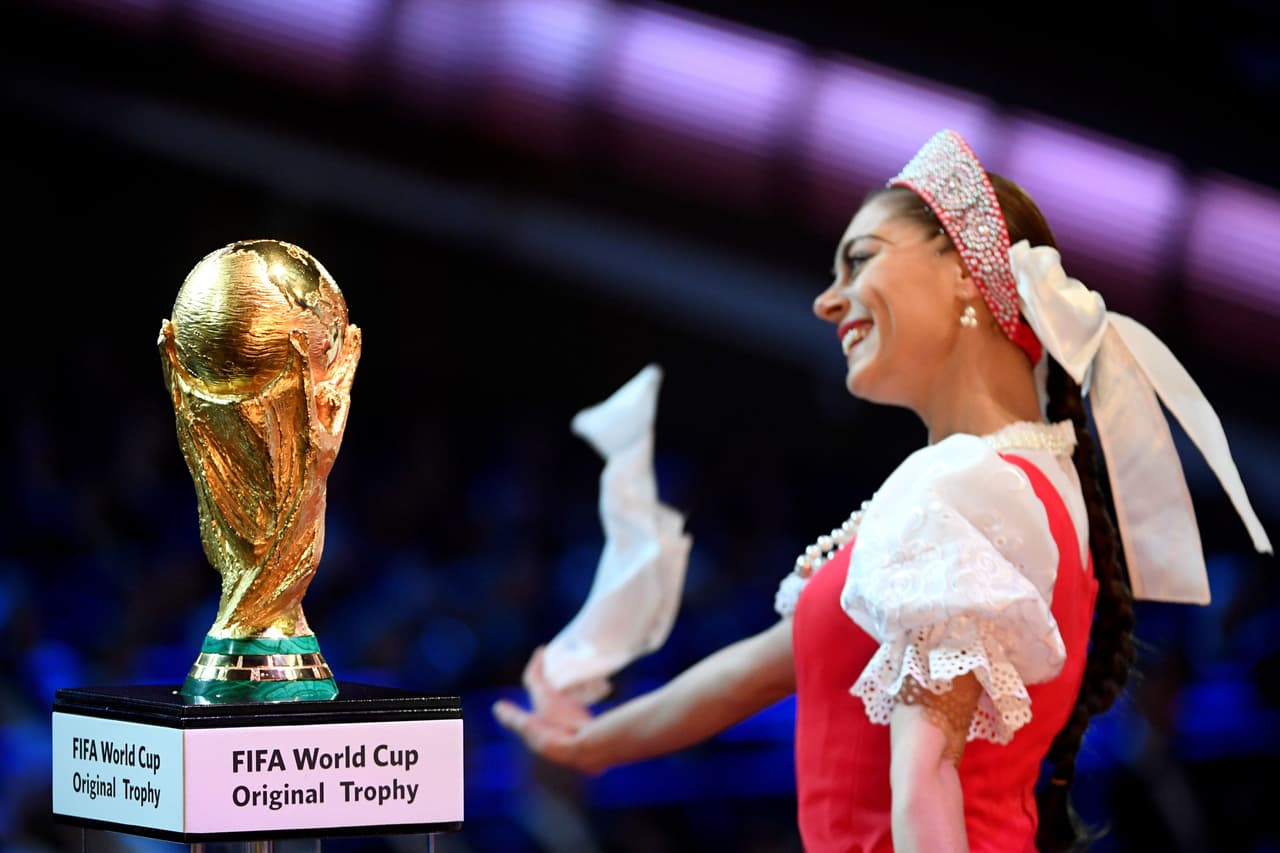 Así fue la mezcla entre el mundo del fútbol y la belleza del espectáculo y la cultura en el sorteo del Mundial.