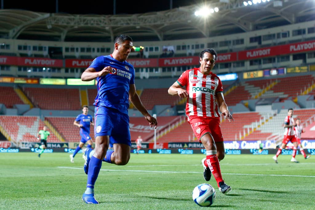 Con gol de vestidor, Luis Romo (3’) adelantó a La Máquina y Juan Escobar Chena (26’) sentenció el duelo. Cruz Azul llegó a nueve unidades para posicionarse momentáneamente en la cima de la competición. Los Rayos consiguieron su tercera derrota y se quedan con cuatro puntos en la parte baja de la tabla.