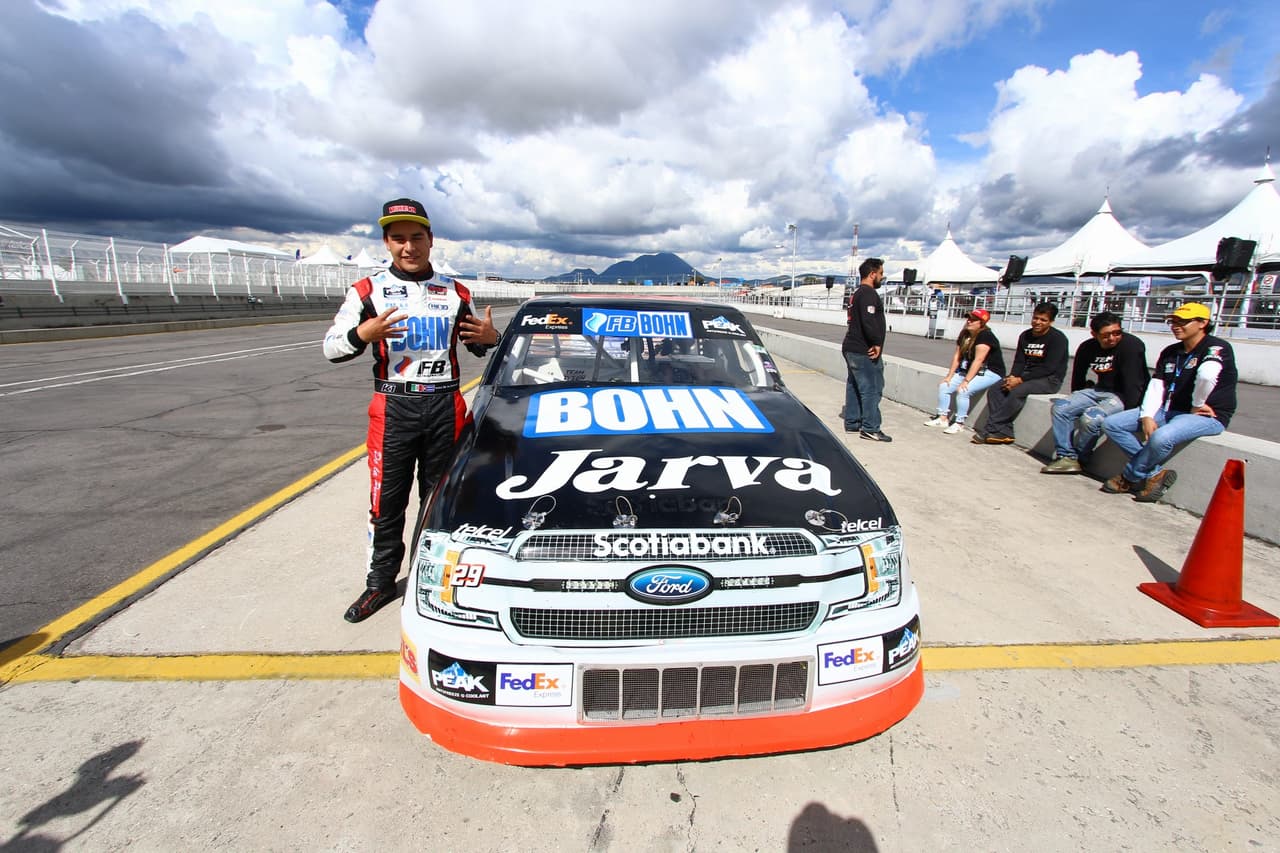 Jorge Parra y Salvador de Alba logran pole