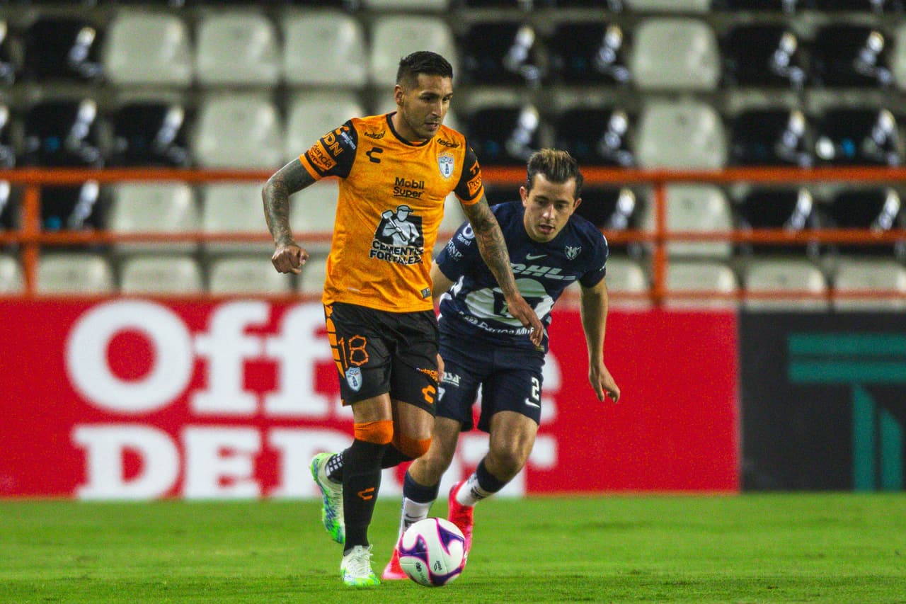 Con goles de Juan Pablo Vigón y Erick Aguirre, Pumas y pachuca no se pueden quedar con la victoria y se conforman con un punto.