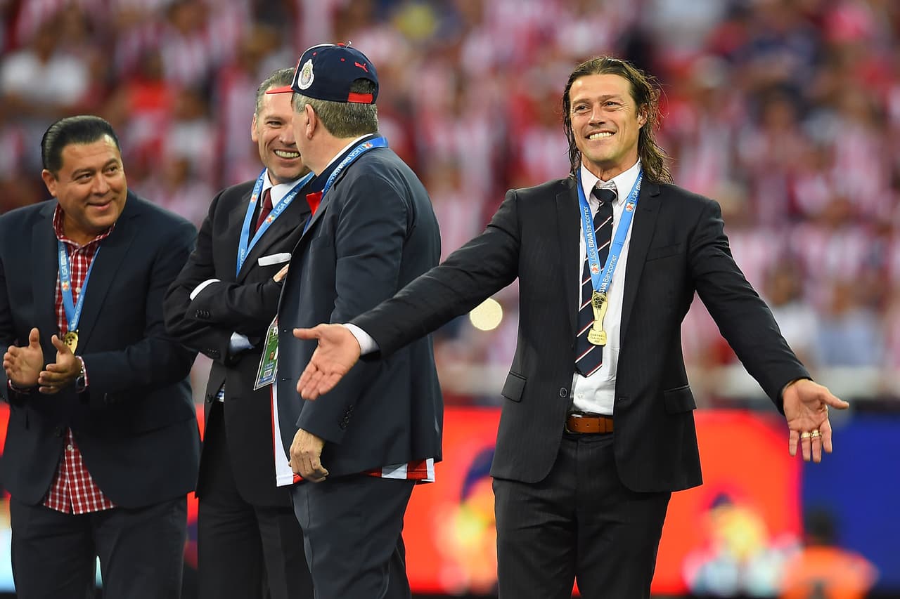 El argentino Matías Almeyda logró en el primer semestre de 2017 darle un brillo único a Chivas de Guadalajara, un equipo poderoso en ataque y seguro en defensa que parecía imbatible.