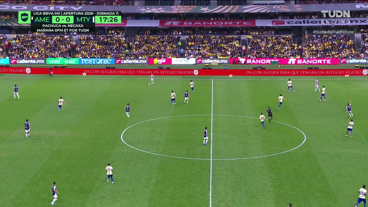 ¡GOL!  anota para Monterrey. Diego Rossi