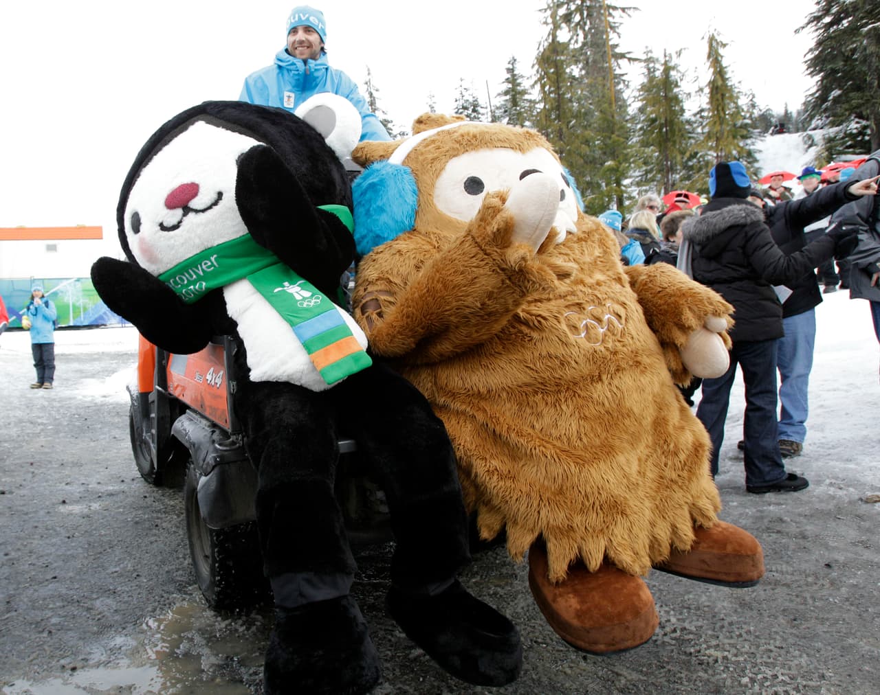 Quatchi y Miga fueron las dos mascotas de los Juegos Olímpicos de Invierno en Vancouver 2010, con personajes que tenían una inspiración en la mitología de Canadá.