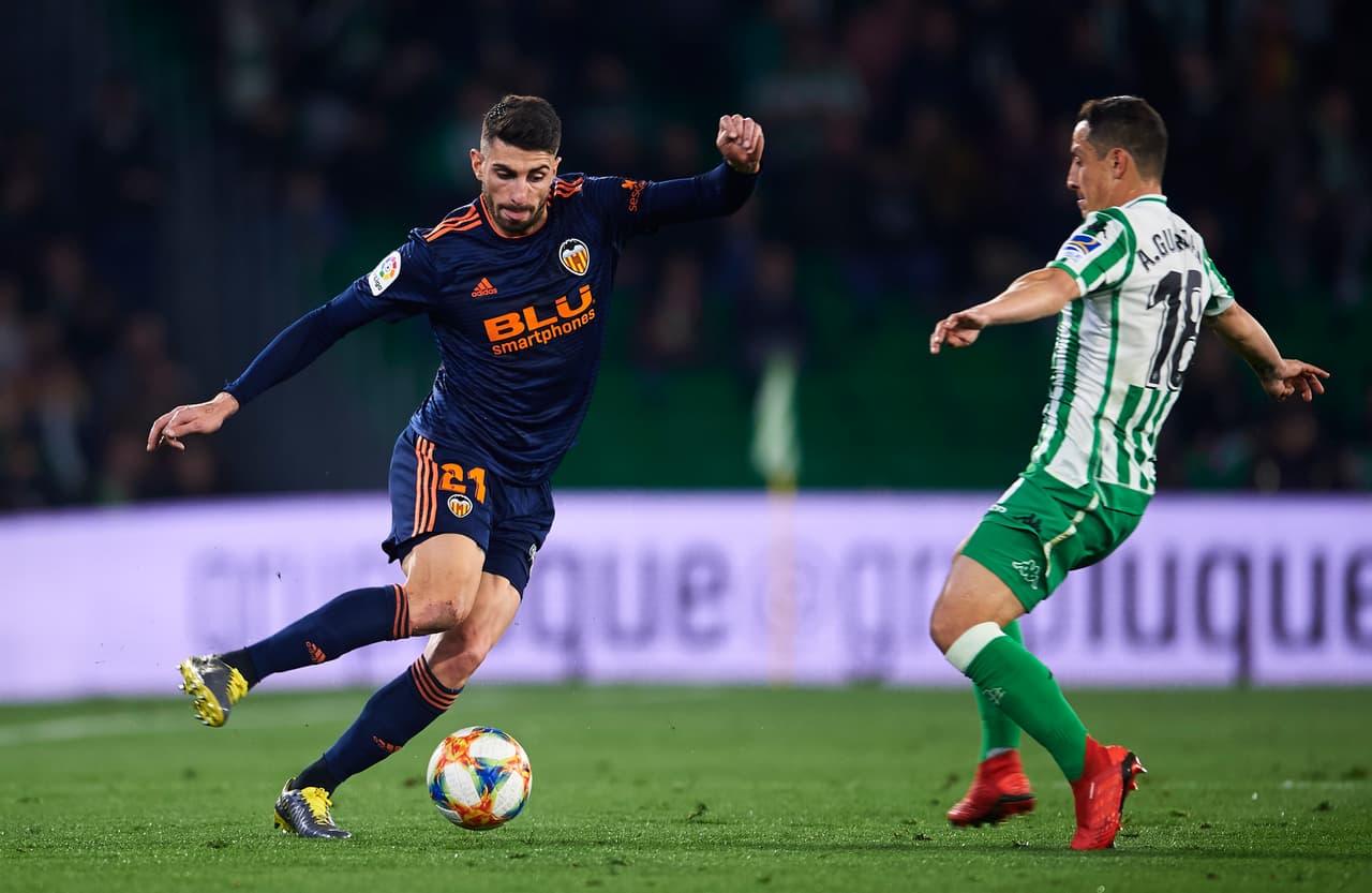 Andrés Guardado fue determinante para el control del Betis con su recuperación y administración del esférico. El mexicano es muy influyente en su equipo.