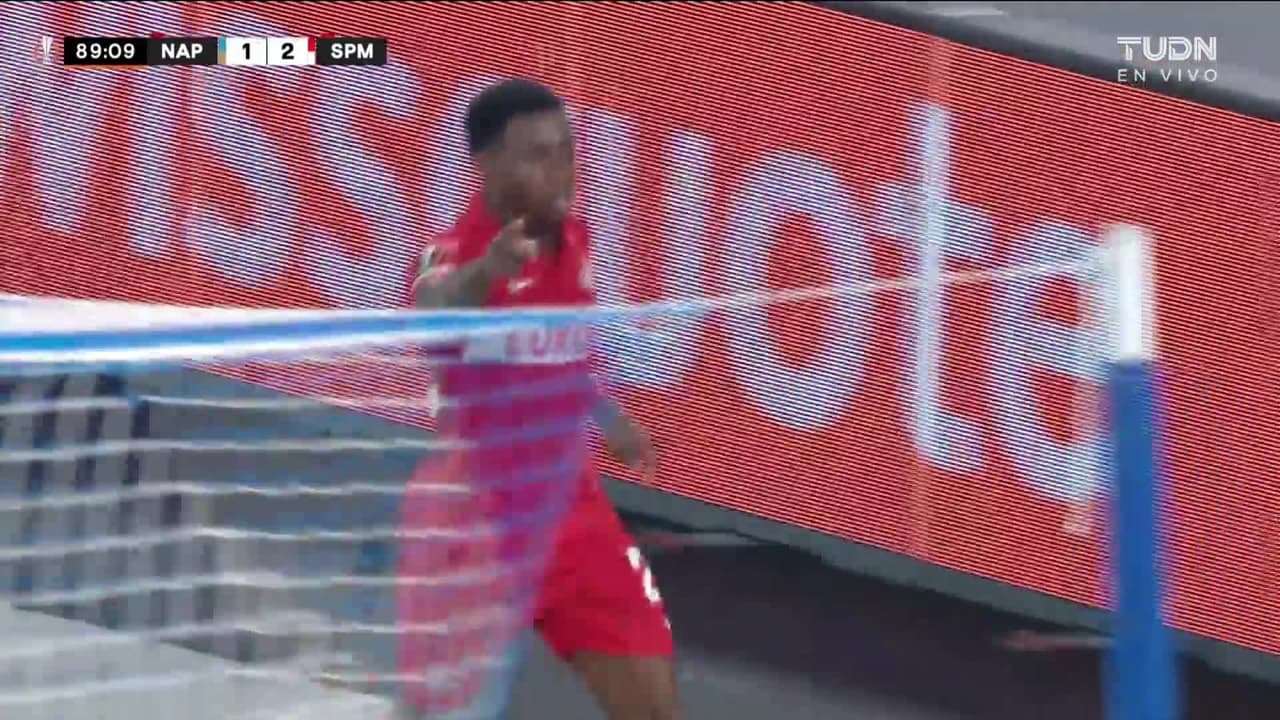¡GOL!  anota para Spartak Moscow. Quincy Promes