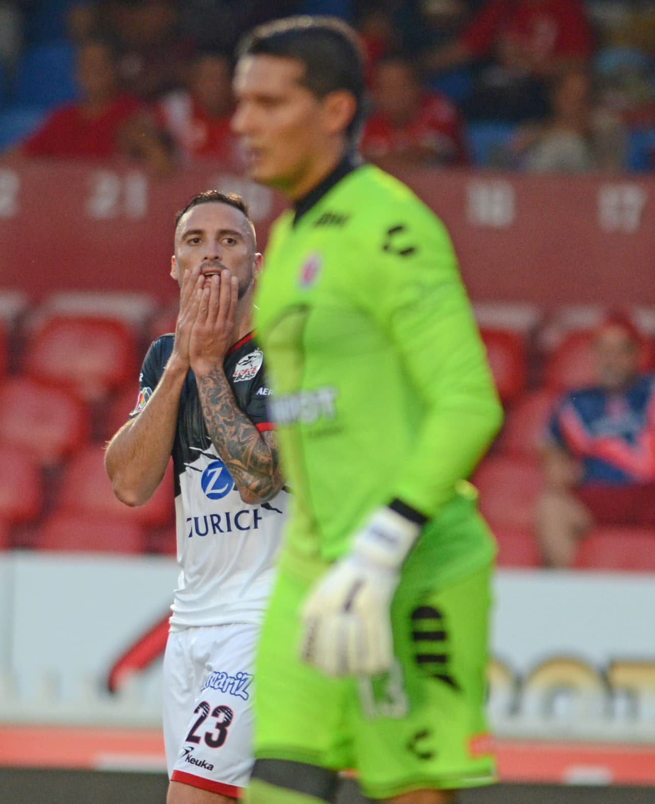 Cuando estaba pare definir, el portero local logró evitarlo en una jugada de muchísima calidad por parte de él.