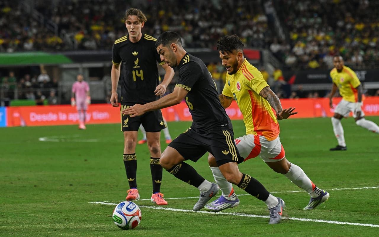 Erik Lira (7). El centrocampista de Cruz Azul hizo lo mínimo posible para mantener el orden en su zona, recuperando balones y circulando la posesión, pero para un Mundial en puerta necesita dar un extra si busca mantener la titularidad.