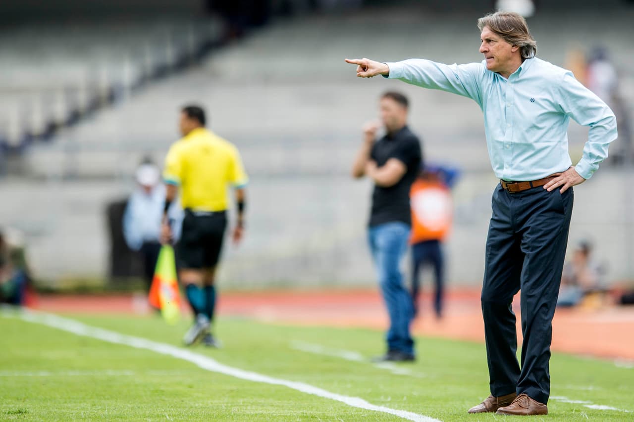 Sergio Egea buscó acomodar sus fichas pero el bajo nivel de juego quedó de manifiesto una vez más.