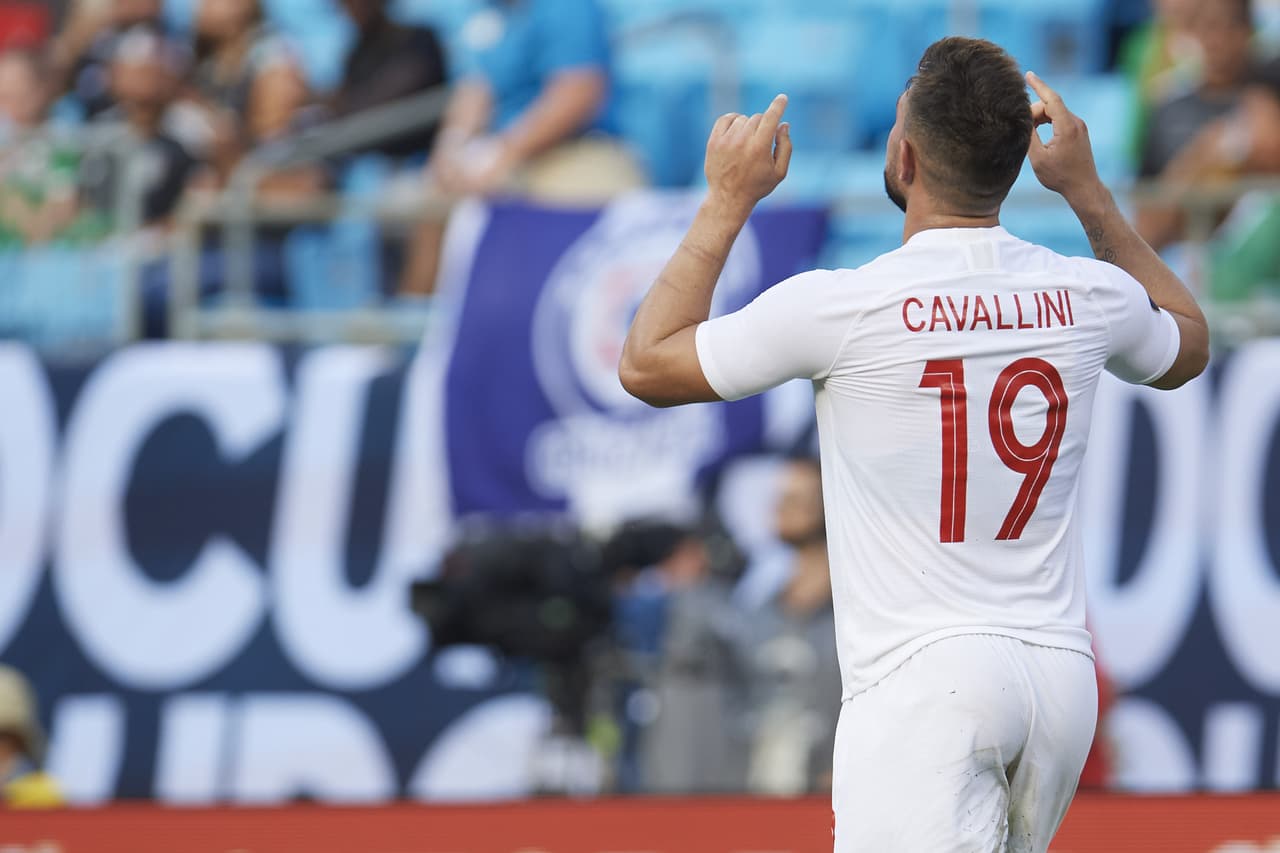 Y en tiempo de reposición de la primera mitad, el propio Cavallini se encargó de marcar el 4-0 y firmar su tripleta.