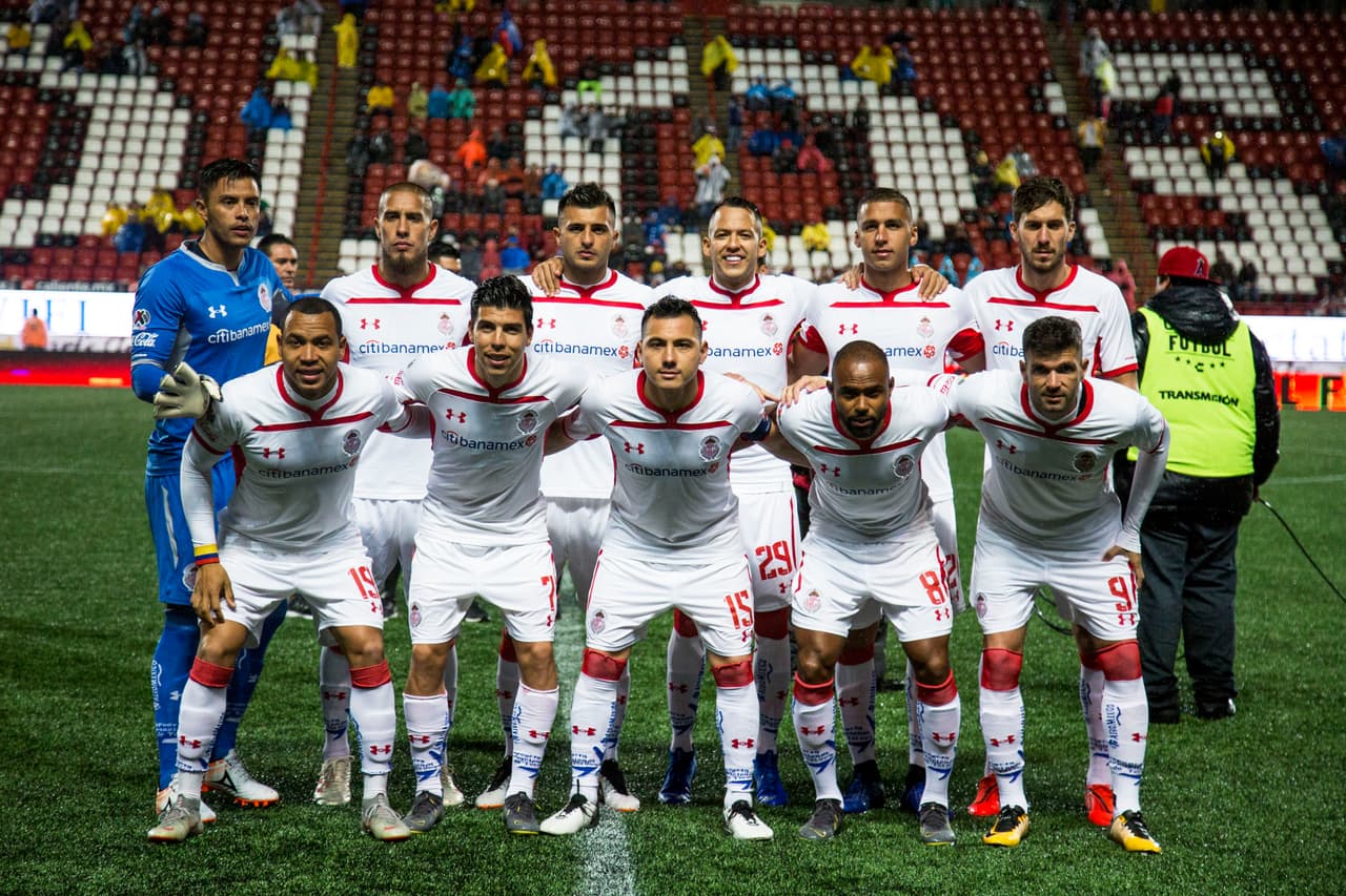 El equipo escarlata se plantó en el estadio Caliente con este once inicial y algunas novedades en el cuadro.