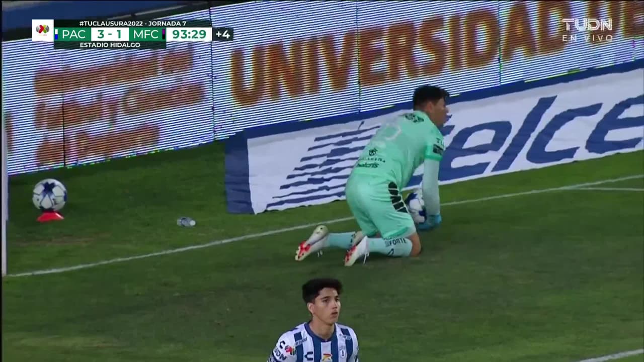 ¡TIRO ATAJADO! disparo por Jorge Zárate.